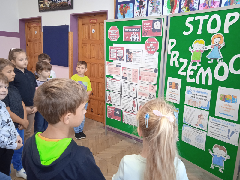 Więcej o: Stop Przemocy